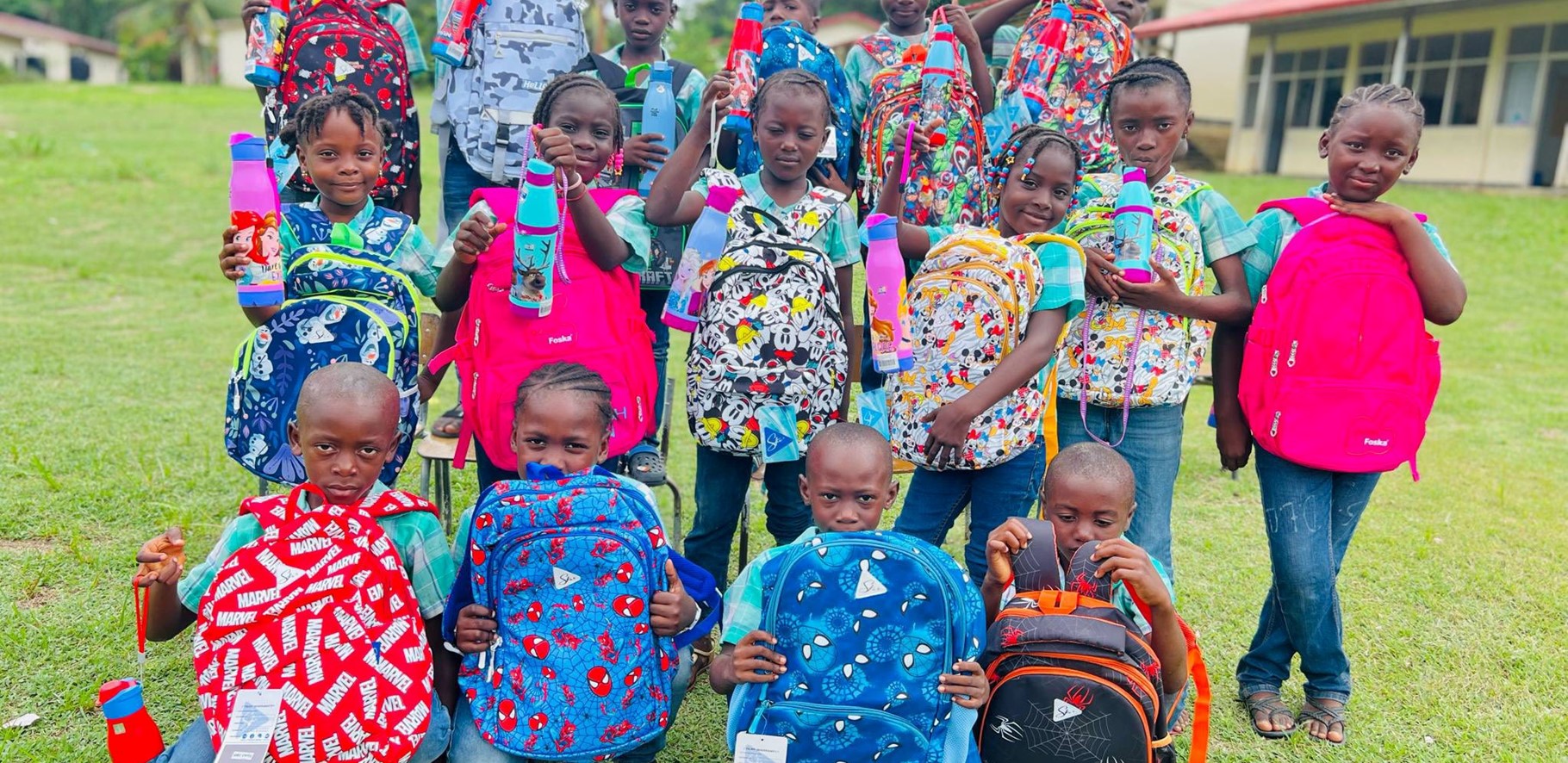 Liefde in actie: Fernandes Autohandel steunt school in het binnenland